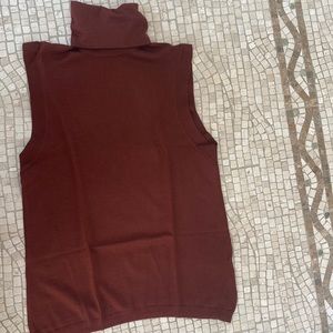 Sleeveless turtleneck from Zara